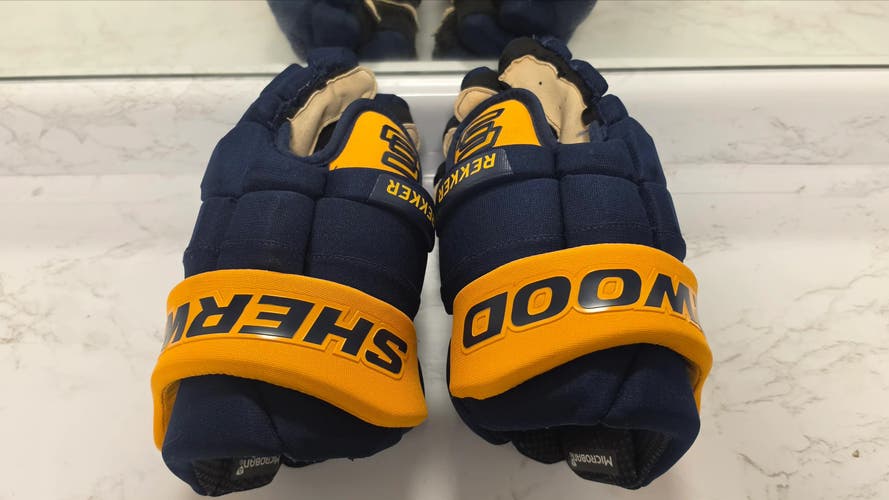 Sher-Wood Rekker Morph Pro Gloves 13" Pro Stock (Used-Like New) Nashville Predators team color