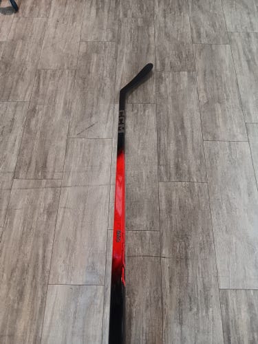 Senior CCM Jetspeed FT860 Right Handed Hockey Stick P28 75 Flex (New)