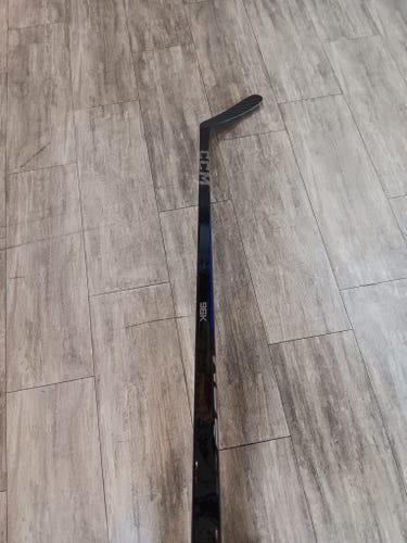 Intermediate CCM Ribcor 96K Right Handed Hockey Stick P29 65 Flex (New)