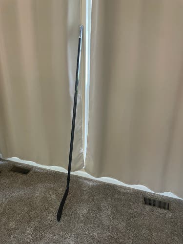 Senior CCM JetSpeed FT8 Pro Right Handed Hockey Stick P28 80 Flex (New)
