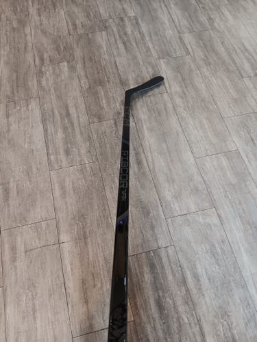 Senior CCM Ribcor 94K Right Handed Hockey Stick P29 85 Flex (New)
