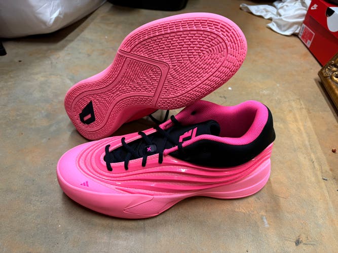 Men's Size M 10.5 (W 11.5) Adidas Dame 8 Shoes (New)