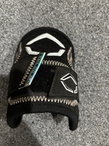 Black EvoShield Elbow Guard Elbow Protection (Used)