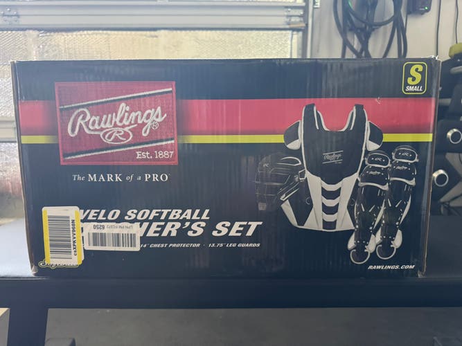 Youth Rawlings Velo Fastpitch Softball Catcher's Combo Set (New, Open Box)