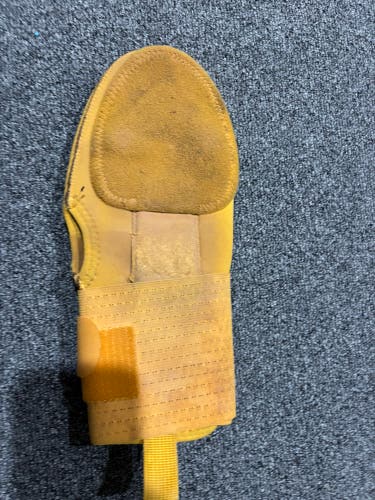Yellow Senior EvoShield Sliding Mitt (Used)