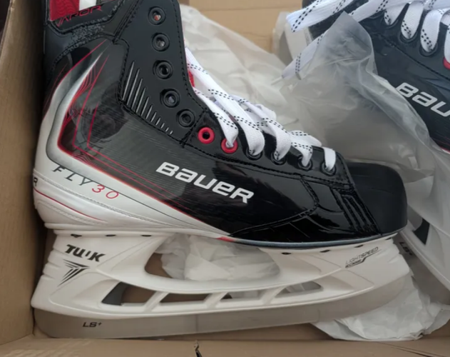 Bauer Vapor Fly30 Hockey Skates Extra Wide Width 12 (New)