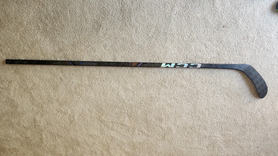 Senior CCM Ribcor Trigger 9 Pro Left Hand Hockey Stick P28 65 Flex Pro Stock (New)