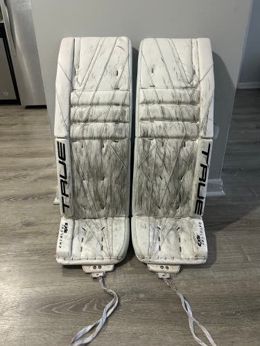 36" True Catalyst 9X3 Goalie Leg Pads (Used)