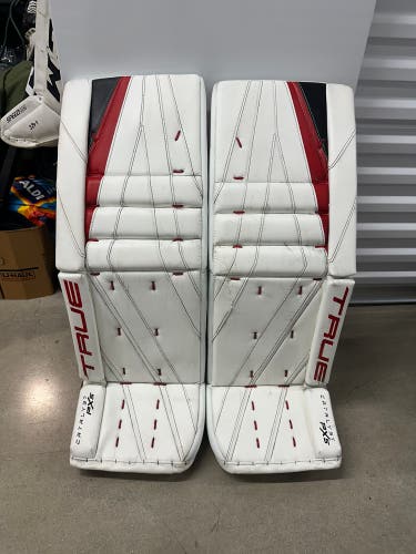 NHL NJ DEVILS 33" True px5 Goalie Leg Pads (Used)