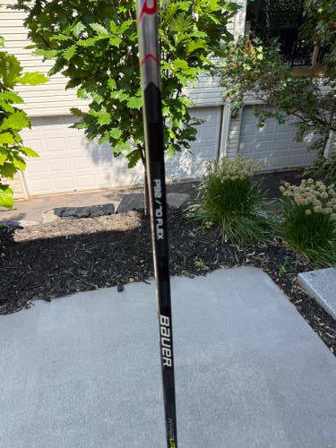 Senior Bauer Vapor Hyperlite Left Hand Hockey Stick P92 70 Flex (Used)