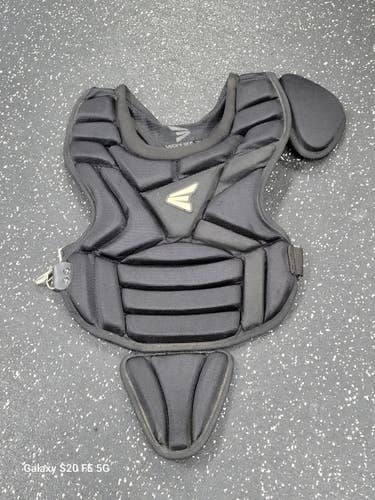 Used Easton CHEST PROTECTOR Catchers Chest Protector Black Junior 11849-S000042246