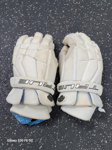 Used True SOURCE Lacrosse Gloves Mens White 13" 11849-S000042231