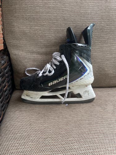 2025 Bauer Vapor Flylite Hockey Skates 9 (Used)