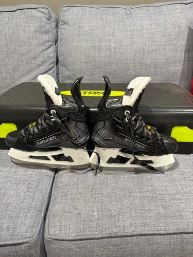 Black/Gray 2024 Bauer Supreme M50 Pro Hockey Skates Regular Width Size 1 (Used)