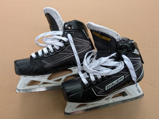 Bauer Supreme S170 Hockey Goalie Skates Regular Width Size 2.5 (Used)