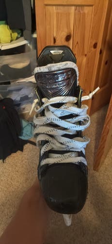 2024 Bauer Supreme M50 Pro Hockey Skates 7.5 (Used)