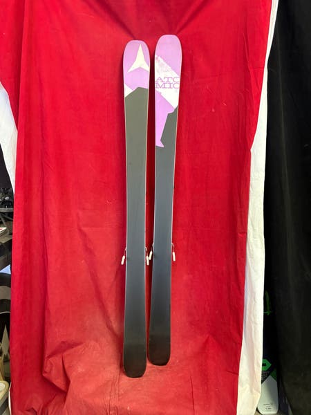 Skis: Atomic 157 cm All Mountain Skis With Bindings (Used