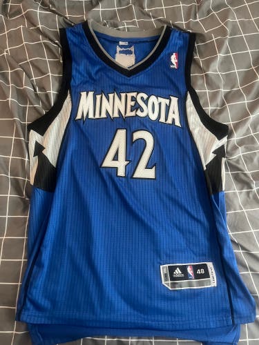 Kevin Love Wolves Jersey