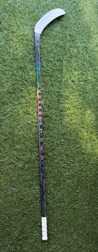 Colorado Avalanche Brock Nelson game used - Bauer Nexus Tracer Left Hand Hockey Stick flex 95