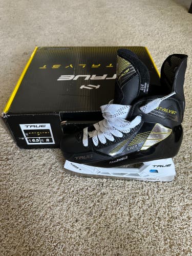 True Catalyst 7 Hockey Skates Regular Width 6.5 (New)