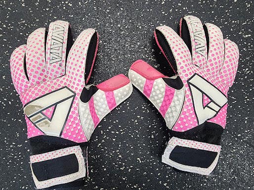 Used A Gamers N1 GOALKEEPER Soccer Goalie Gloves Pink 9 11849-S000038118