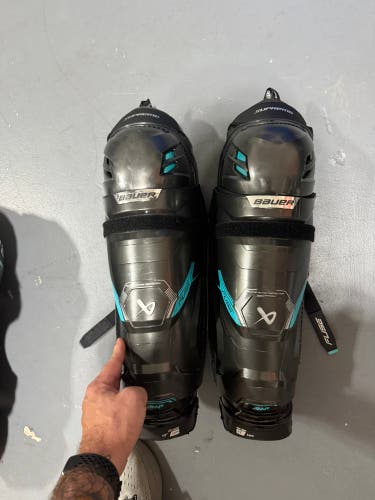 Senior Bauer Supreme Fuse 17" Shin Pads (Used)