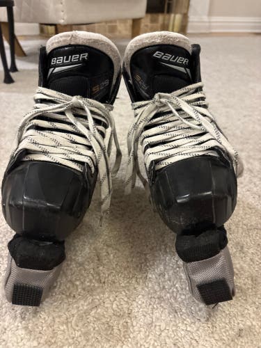 2018 Bauer Supreme S29 Hockey Goalie Skates Regular Width 8.5 (Used)