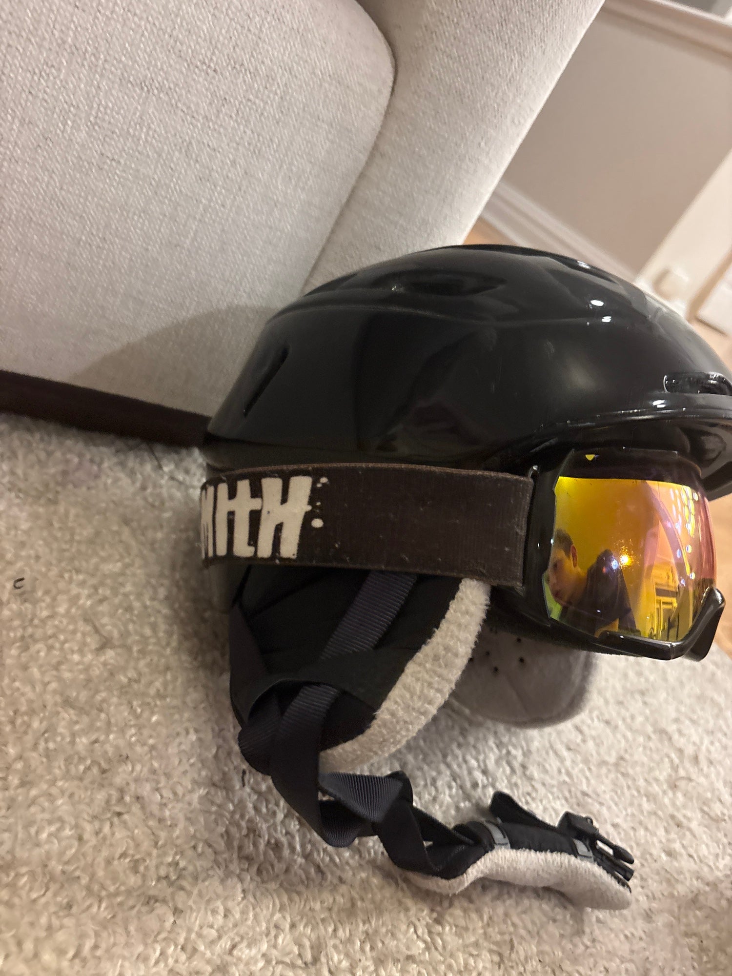 smith compass helmet mens Vantage - Past Season | A low profile and lightweight polycarbonate shell ventilates air and protects your noggin at the same time thanks to Smiths Aerocore design featuring advanced Koroyd core material The Best Ski Helmets of