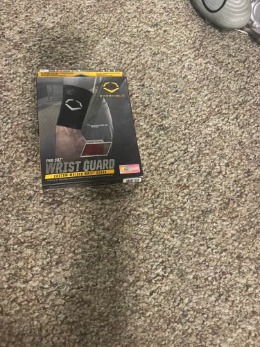 Red Senior EvoShield Wrist Wrist Guards (New)