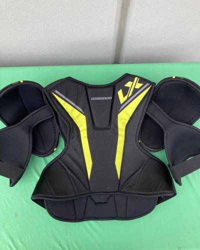 Men's Medium Senior Warrior Alpha LX 40 Shoulder Pads (Used)