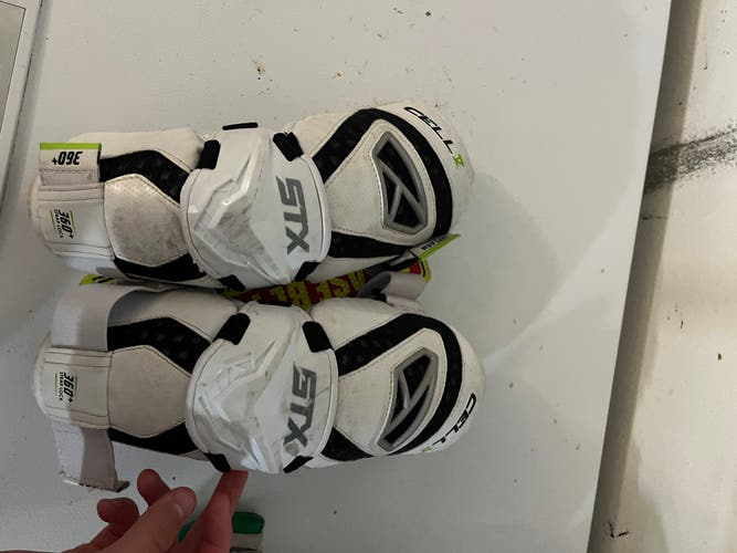 Medium Adult STX Cell V Arm Pads (Used)