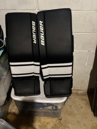 Medium Bauer Goalie Leg Pads (Used)