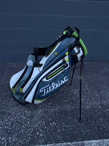 Titleist Players Stand Golf