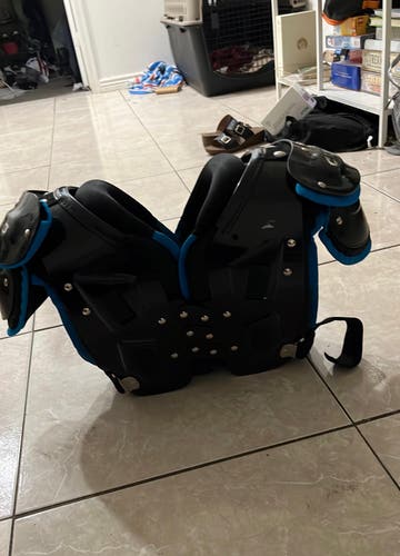 Large Youth Champro Gauntlet Shoulder Pads (New)