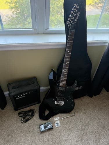 Ibanez Gio Electric Guitar with Amp