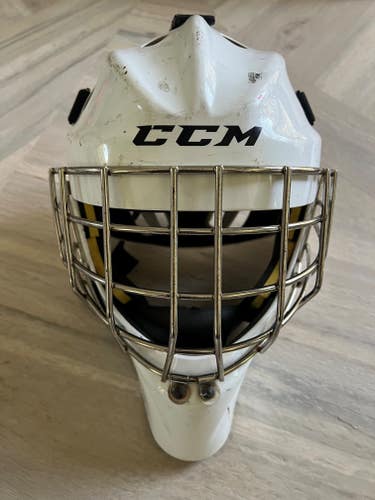 Junior CCM Axis 1.5 Goalie Mask (Used)