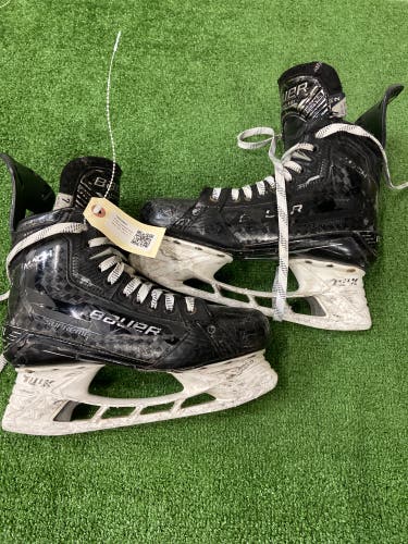 Bauer Supreme Mach Hockey Skates | Senior Size 7 (Fit 2)