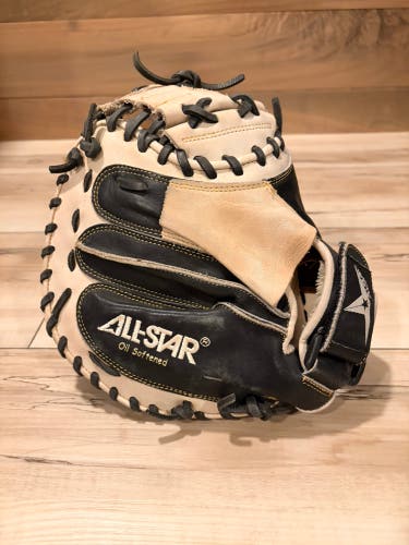All Star CM3100sbt RH Catcher's Glove 33.5" (Used)