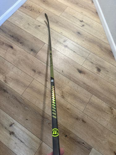 Warrior Alpha LX3 Pro Right Handed Hockey Stick W28 85 Flex (Used)