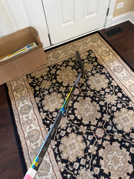 Intermediate Warrior Alpha LX3 Pro Left Hand Hockey Stick P28 65 Flex (New)