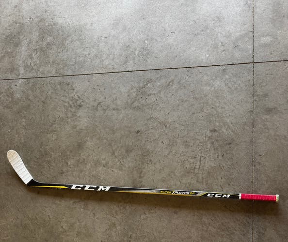 Senior CCM Super Tacks 2.0 Right Handed Hockey Stick P28 95 Flex Pro Stock (Used)