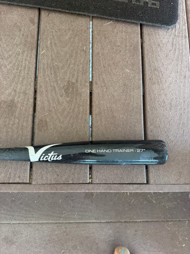 Victus one hand trainer Bat 17 oz 27" (Used)