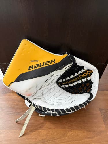Custom Bauer Supreme Shadow V90 Catcher(Used)