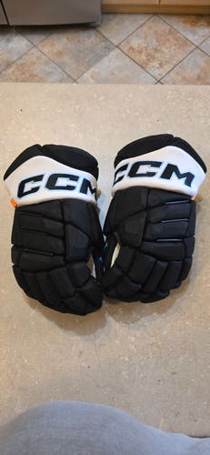 CCM HGJSPP Gloves 14" Pro Stock (New)