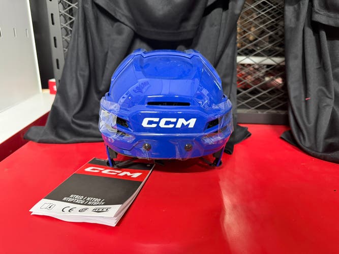 Medium CCM Tacks 720 Helmet (New)