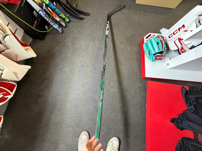 Senior True HZRDUS 9x4 Right Handed Hockey Stick P92 95 Flex Pro Stock (New)