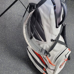 Used Taylormade CLEVELAND BROWNS ORGANIZER Mens Stand Bag None 11497-S000159821