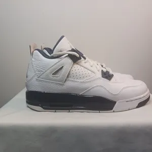 Nike Air Jordan 4 Retro BG ‘Columbia’ Legend Blue GS 408452-107 - Sz 4.5 Y (Used)