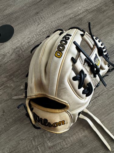 Wilson A2000 1786 RH Infield Baseball Glove 11.5" (Used)