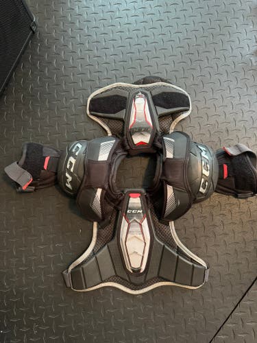 Small Junior CCM JetSpeed FT390 Shoulder Pads (Used)